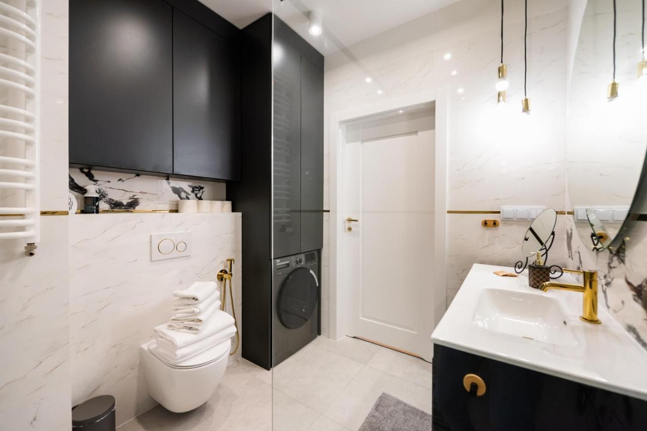 Wola Marble Apartment Warsawa Bagian luar foto